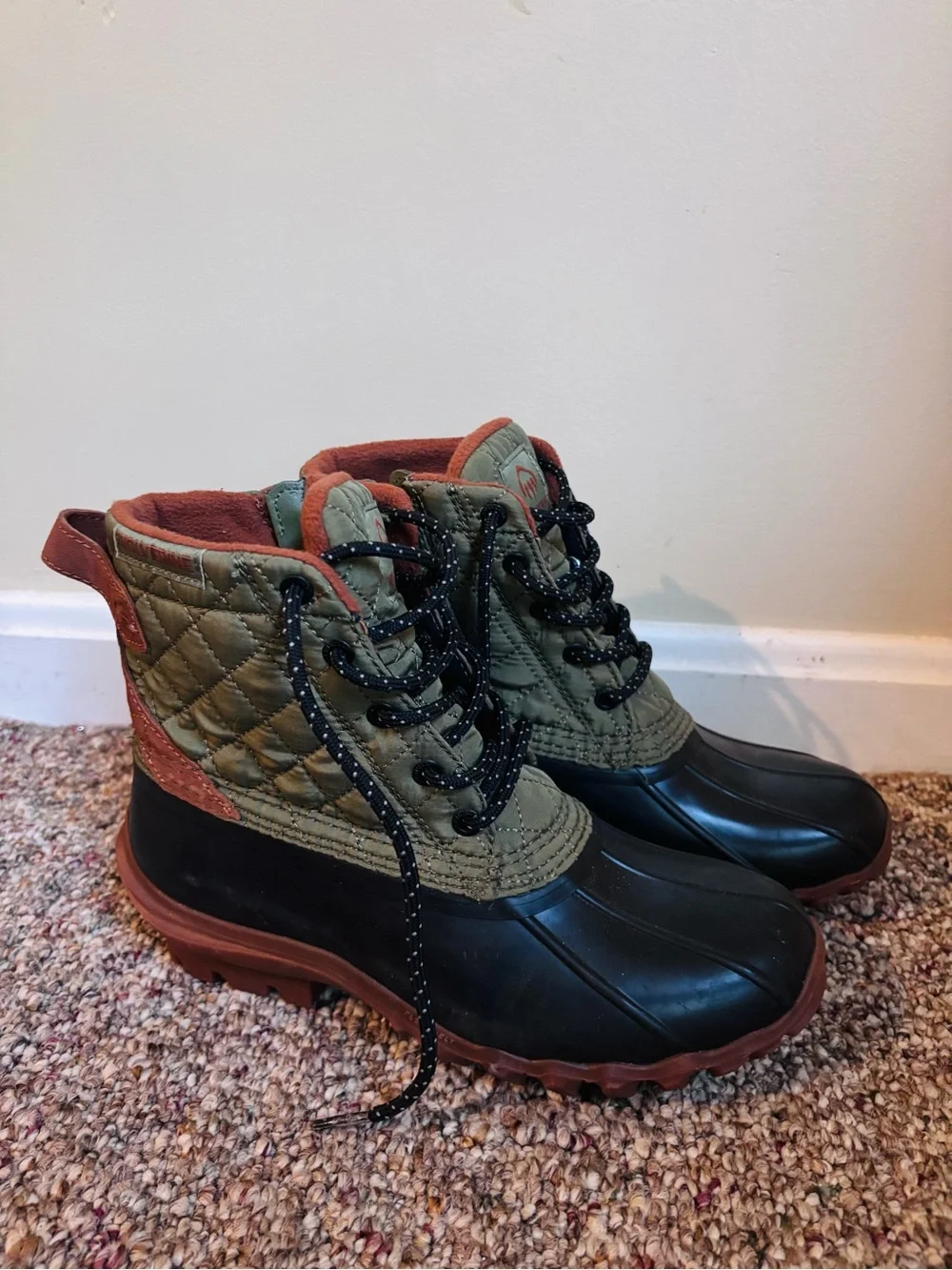 Wolverine Women's Torrent Quilted Duck Boots Green Black Waterproof Size 8.5